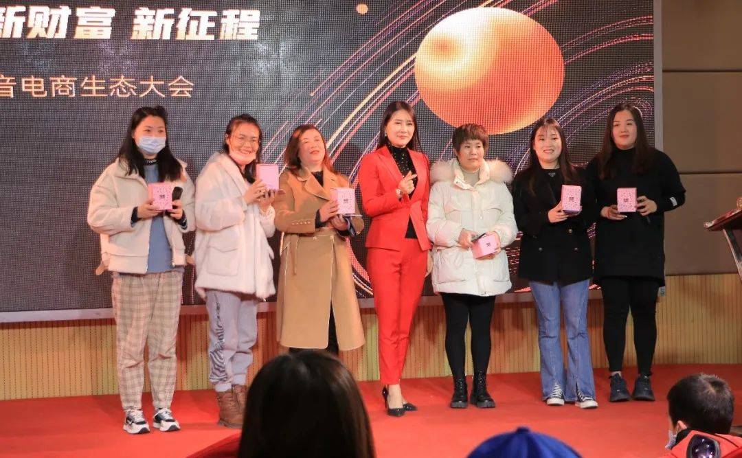 感謝星播，帶來了抖音電商新方法，為臨沂人長期免費教培